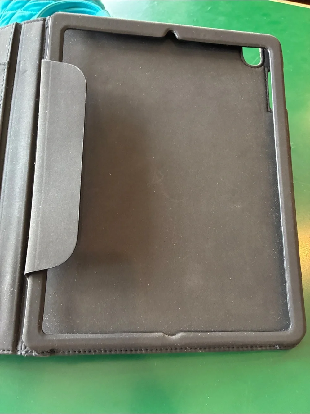 Vera Bradley Black, Gray & Yellow Floral Tablet Folio